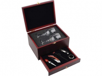 Наборы для вина и крепких напитков